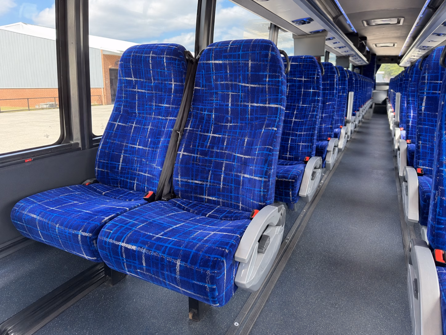 charter buses to the oklahoma aquarium and jenks destinations